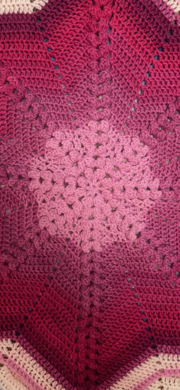 Her Laughters are everywhere - ضحكاتها في كل مكان